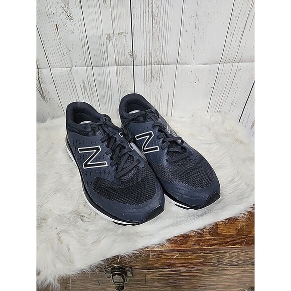 Size 8 - New Balance 490 v5  SpeedDride Black - Picture 1 of 9